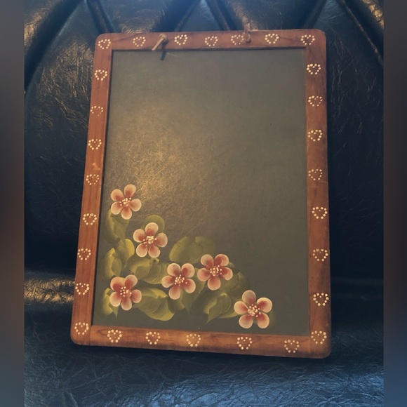 7612 VTG Chalkboard Wall Hang Pink Blossom Floral Embellished leather wall hang - Picture 5 of 6